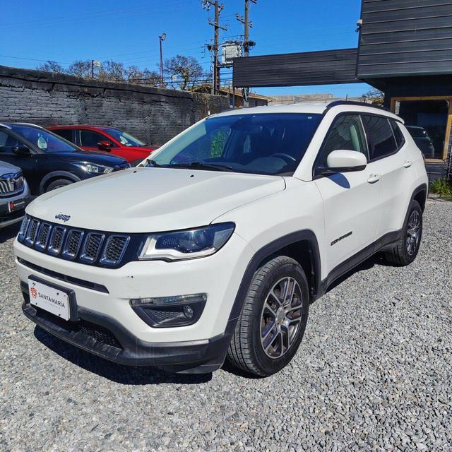 Jeep Compass — foto 16 de 40