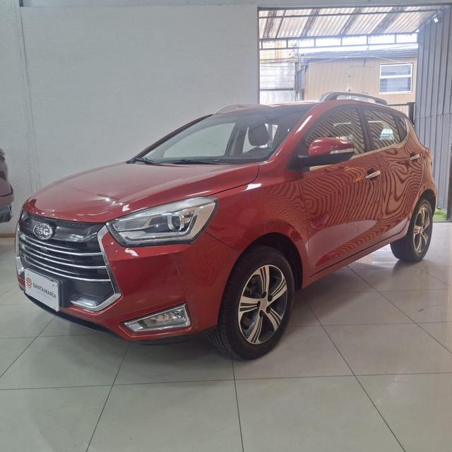 Jetour X70 — foto 17 de 40